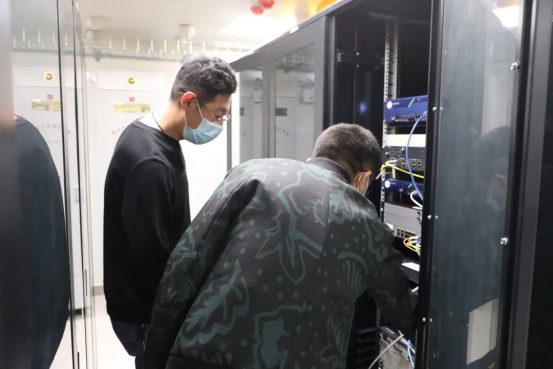 显示器支架倒挂升降式vesa增高架显示屏幕底座悬臂电脑机械臂